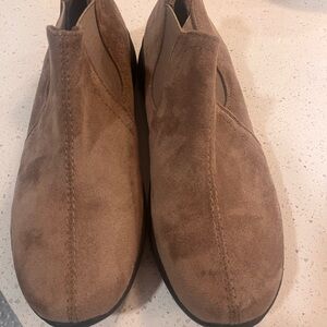 Earth Origins Brown Chukka Boots